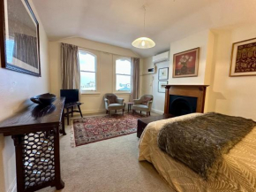 The Whitfield, Oamaru